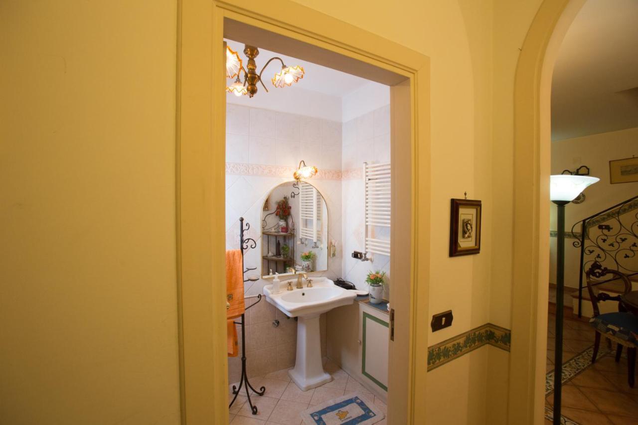 La Via Dei Presepi Bed & Breakfast Naples Exterior photo